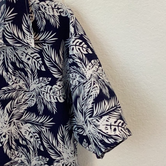 Men’s Hawaiian shirt, Size XL, Lightweight, excellent condition. - Picture 3 of 5